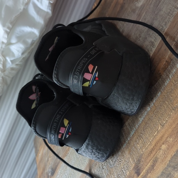 🌿ADIDAS NMDR1 SNEAKERS🌿 - Picture 9 of 11